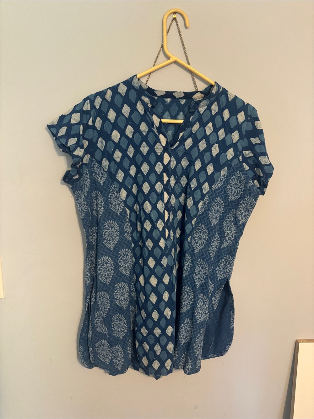 Blue Printed Women's V-Neck Top